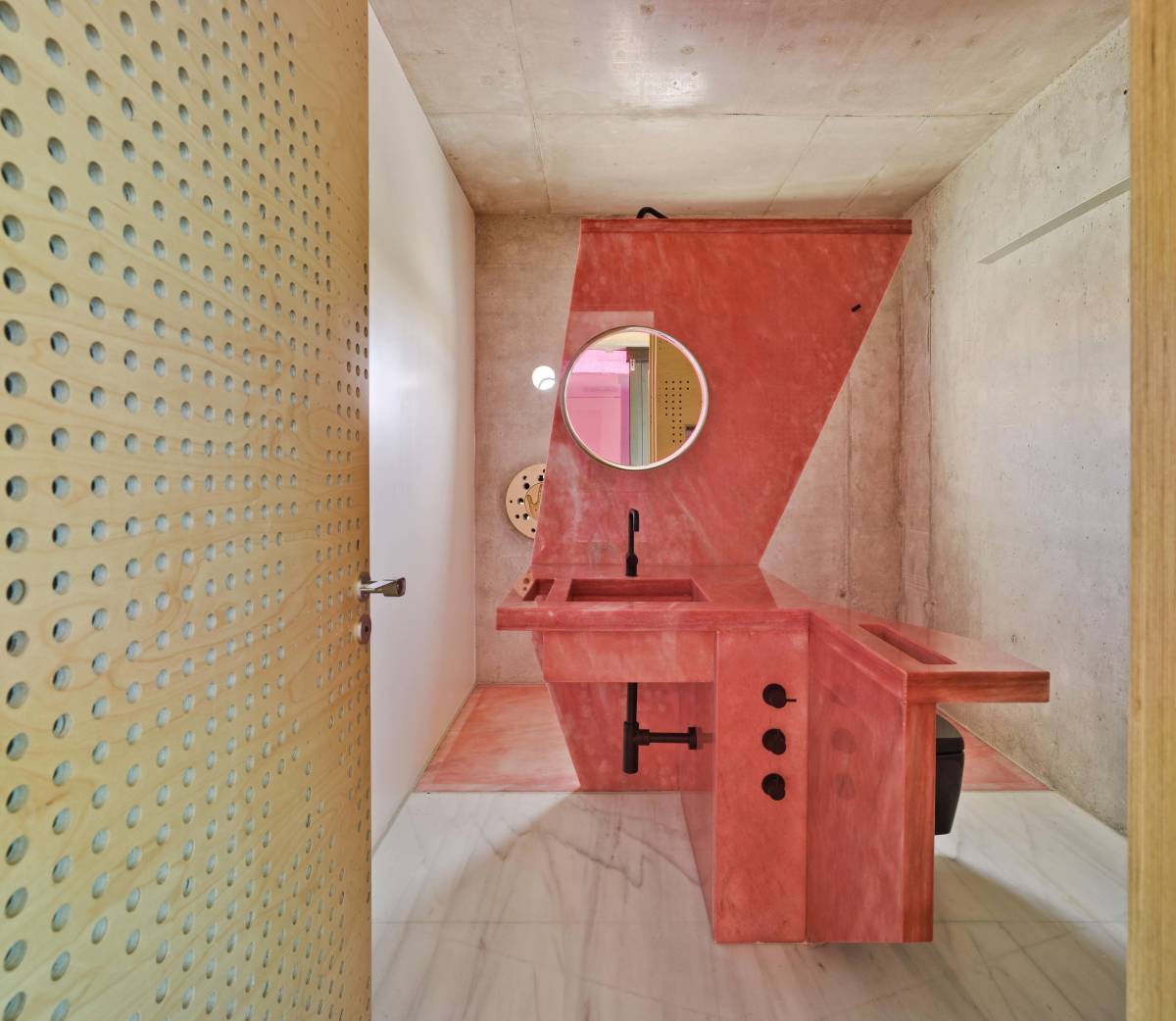 El lavabo dissenyat per MagicArch i XPIRAL. Foto: DAVID FRUTOS