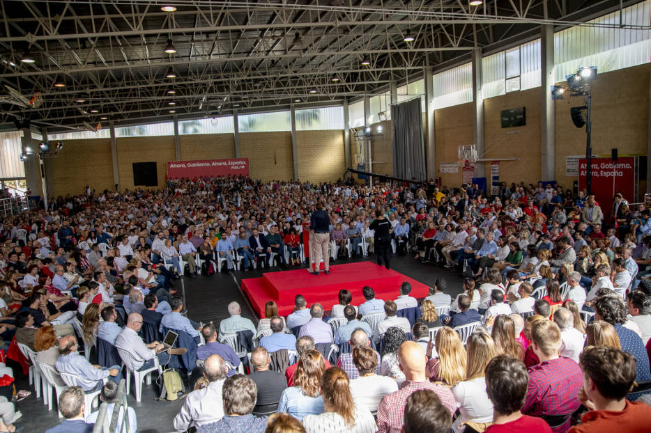 Panorámica del mitin del PSOE el pasado sábado. Foto: KIKE TABERNER