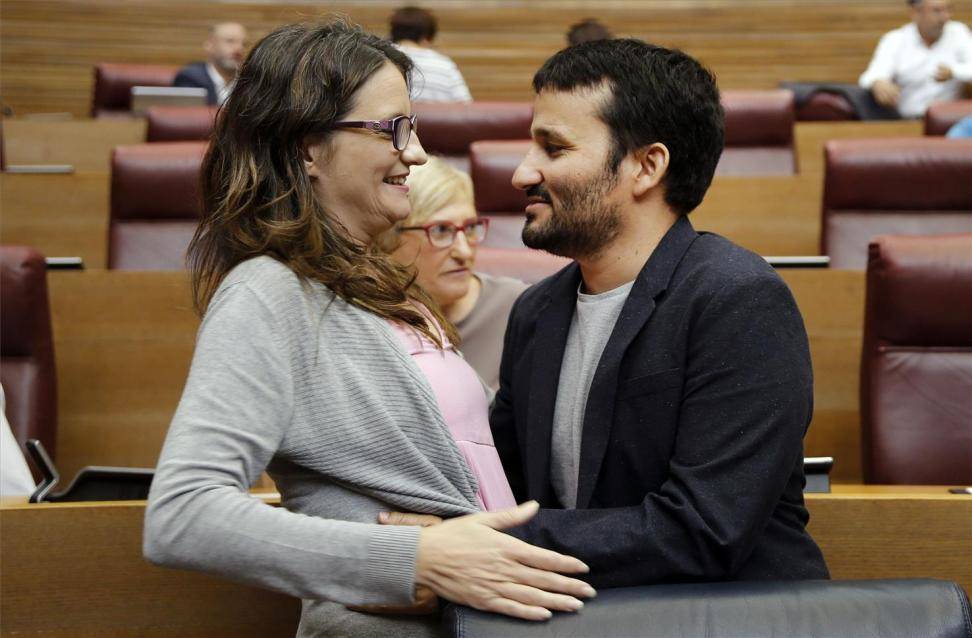La vicepresidenta y consellera de Políticas Inclusivas, Mónica Oltra, y el titular de Educación, Vicent Marzà. Foto: EFE