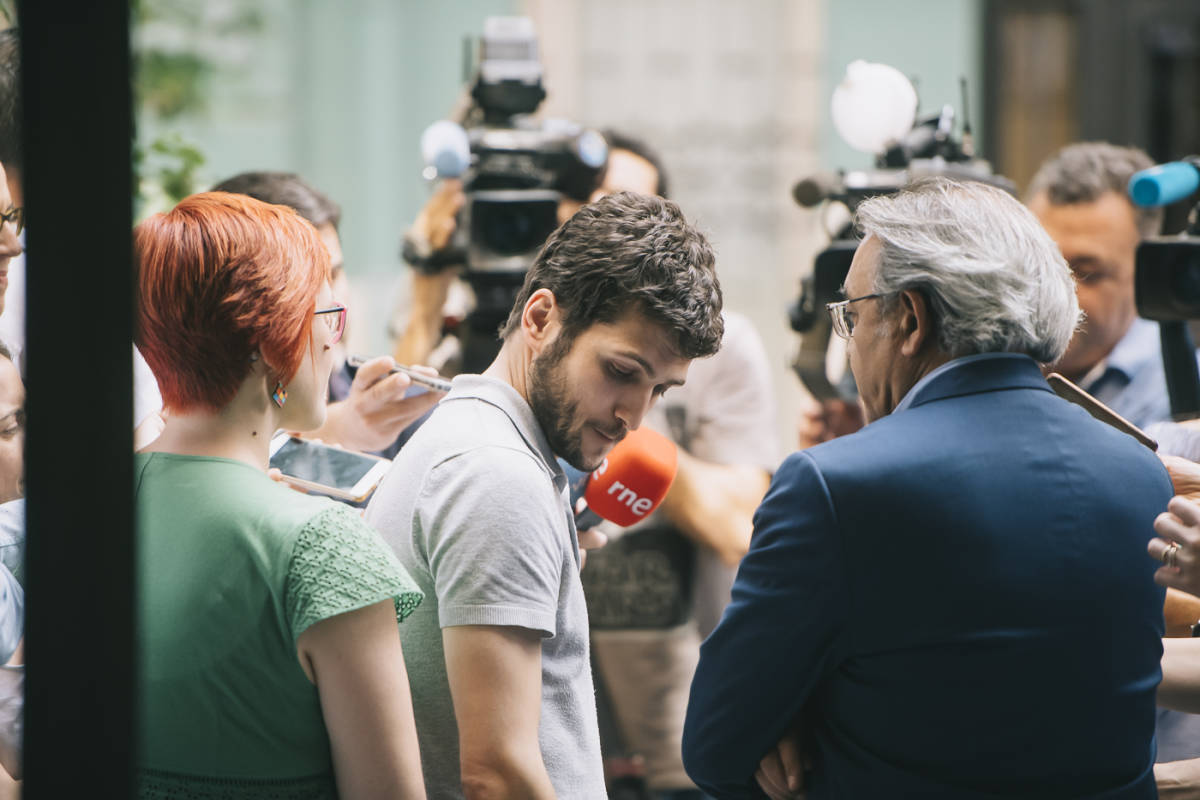 Micó (Compromís), Estañ (Podem) y Mata (PSPV) en una de las reuniones de esta semana. Foto: KIKE TABERNER