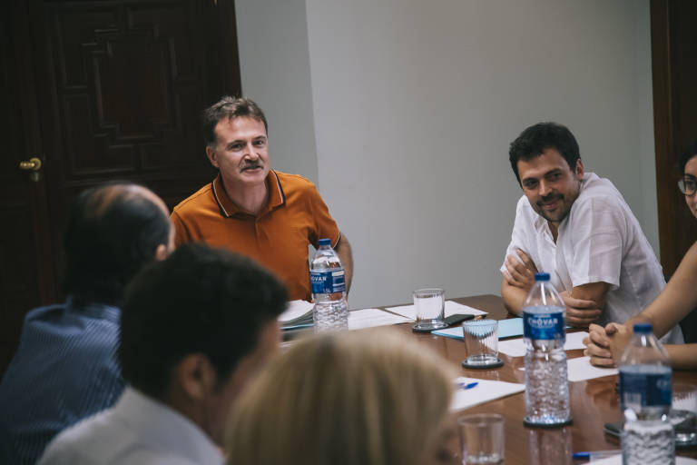 El presidente de la EMT, Giuseppe Grezzi, y el gerente, Josep Enric García. Foto: KIKE TABERNER
