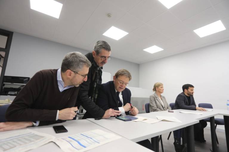 El president, Ximo, Puig, en su visita al Centro de Emergencias.