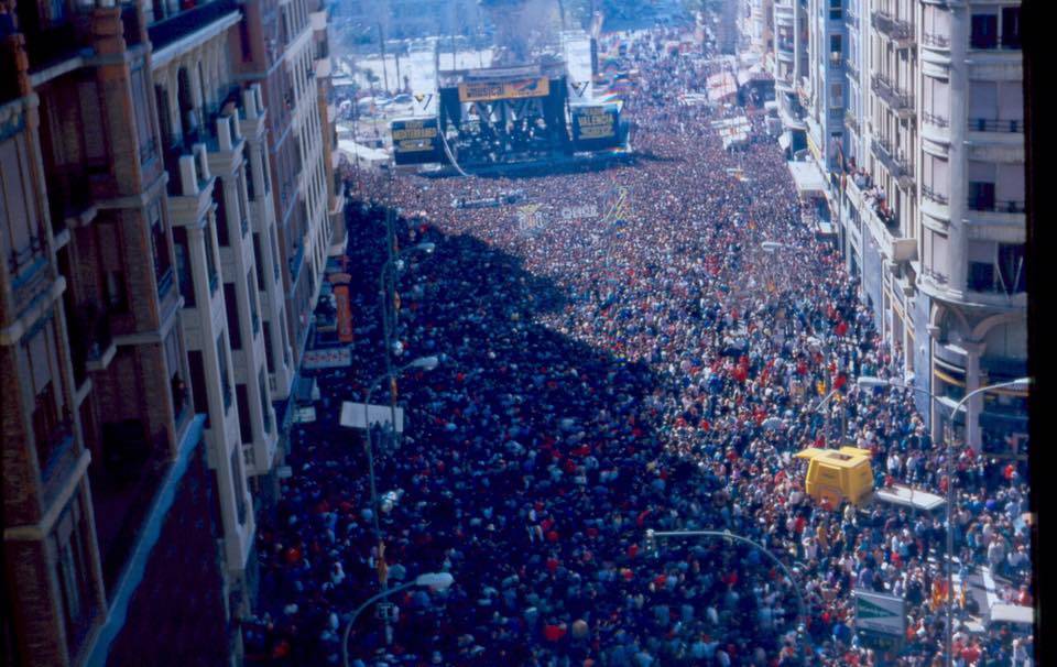 Concert de The Communards a la Plaça de l’Ajuntament les Falles de 1988.