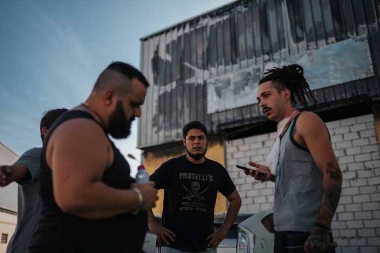 Kike Pérez, David Sáinz y Pablo Nicasso en el rodaje de 'Grasa'. foto: RTVE 