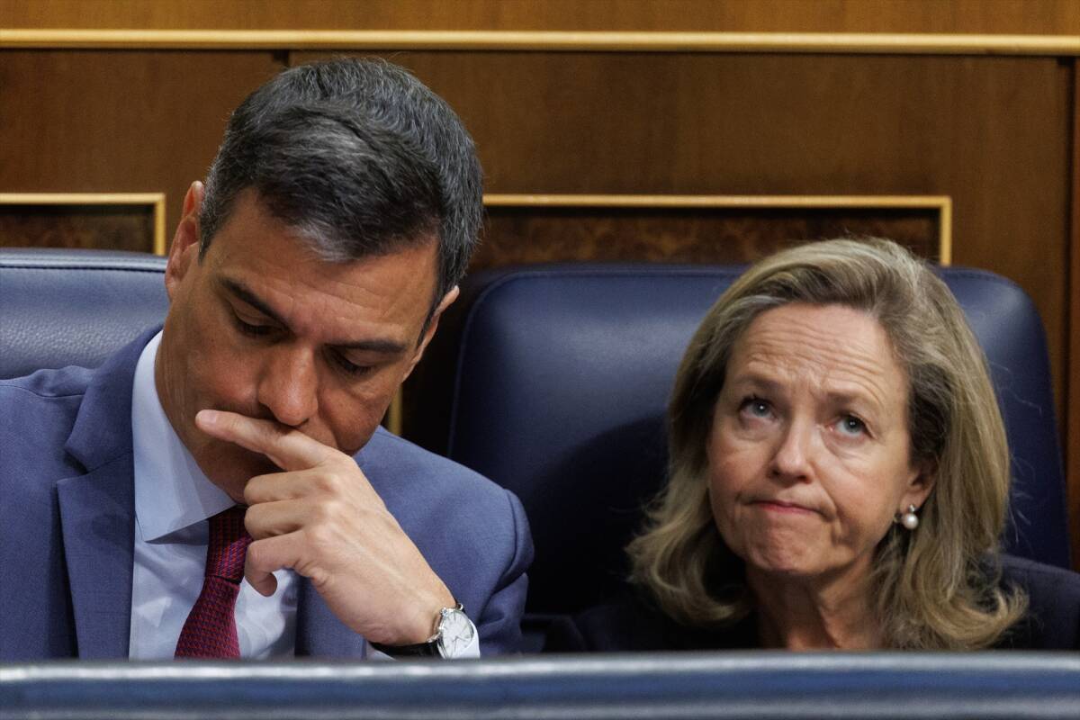 Pedro Sánchez y Nadia Calviño. Foto: EDUARDO PARRA/EP