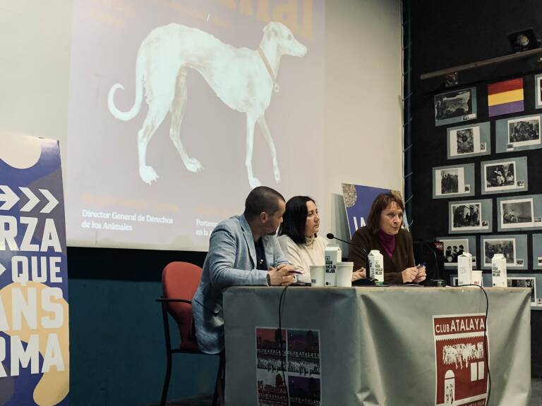 Mesa redonda en Cieza. Foto: PODEMOS