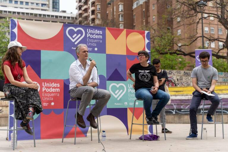 Héctor Illueca y Pilar Lima, durante un mitin de Podem. Foto: PODEM