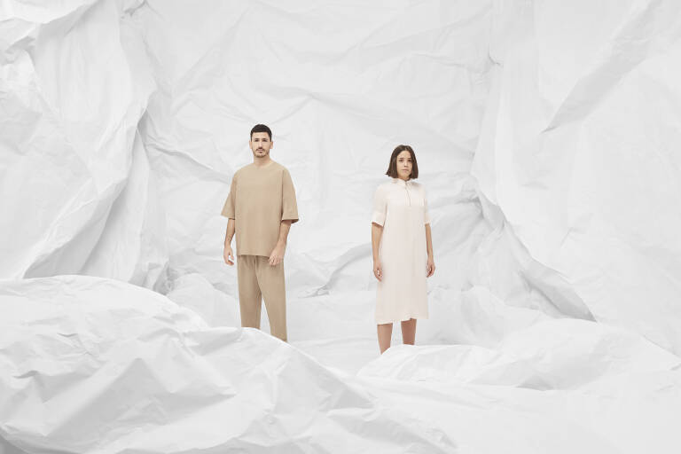  ISOLATION, por Clap Studio