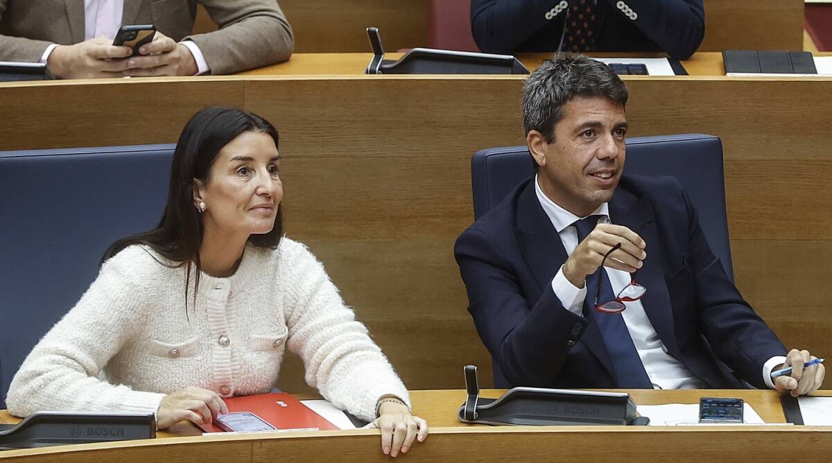 La consellera de Hacienda, Ruth Merino, con Carlos Mazón. Foto: ROBER SOLSONA/EP
