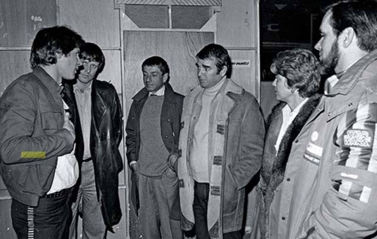 Harrison Ford, Gary Kurtz, Alan Ladd, Jay Kanter y Peter Beale en las oficinas de 20th Century Fox