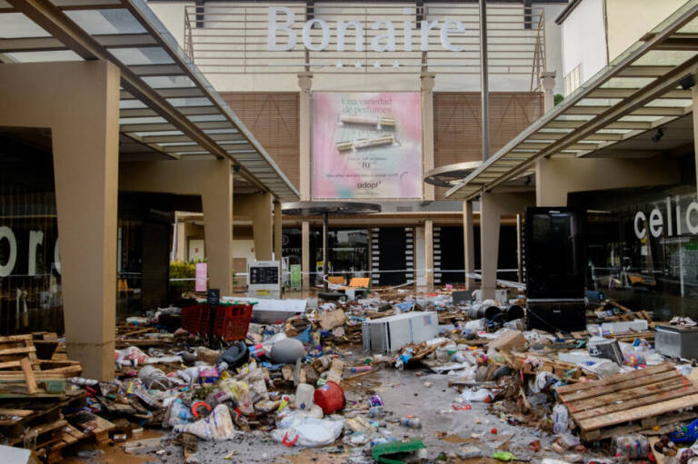 El centro comercial Bonaire tras la Dana en Valencia. Foto: KIKE TABERNER