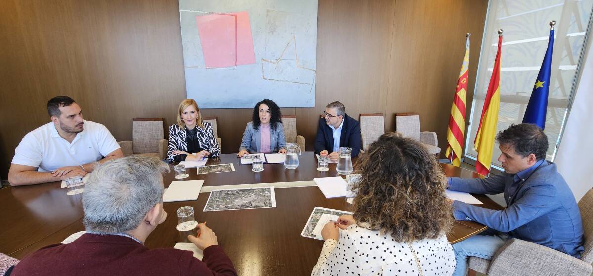 Reunión del ayuntamiento de Tavernes de la Valldigna con la Conselleria el pasado viernes 1 de febrero 
