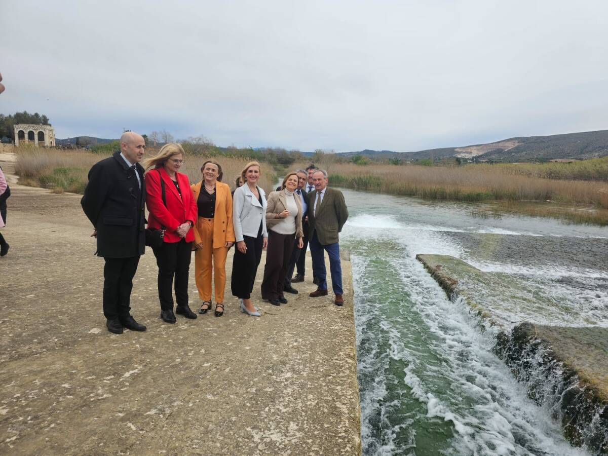 Acto de bendición y suelta simbólica de aguas de la Acequia Real del Júcar, en el Azud de Antella. Foto: GVA