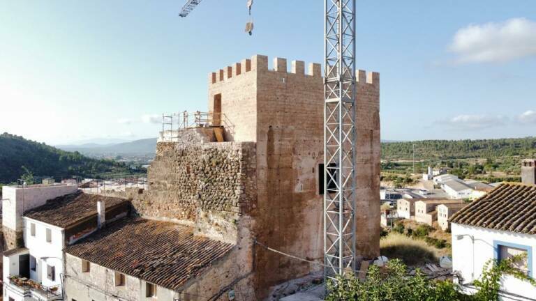 El castillo de Bolbaite lleva años con trabajos para su rehabilitación.